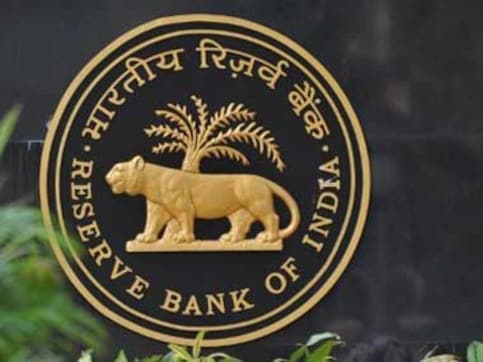 High Interest rates not responsible for slow growth High Interest rates not responsible for slow growth