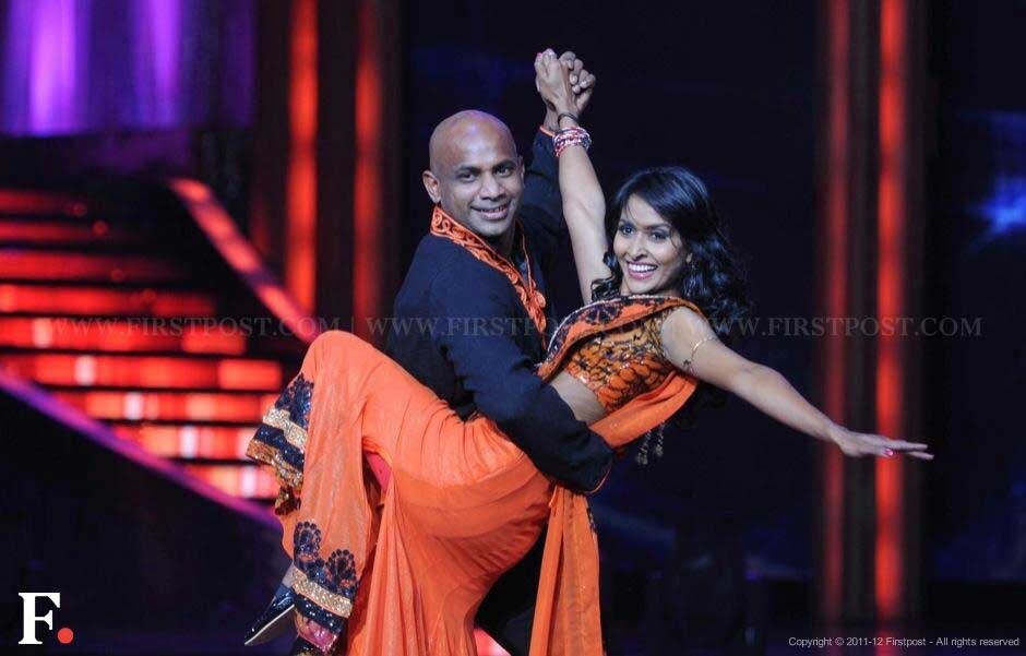 Sri Lankan cricketer Sanath Jayasuriya performs on the stage of Jhalak Dikhla Jaa. Raju Shelar/Firstpost Sri Lankan cricketer Sanath Jayasuriya performs on the stage of Jhalak Dikhla Jaa. Raju Shelar/Firstpost