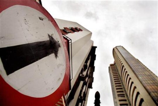 Sensex to gain 10 percent by year-end: Poll Sensex to gain 10 percent by year-end: Poll