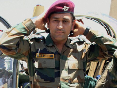 Former Indian captain MS Dhoni advises budding cricketers in Kashmir town to focus on fitness Former Indian captain MS Dhoni advises budding cricketers in Kashmir town to focus on fitness