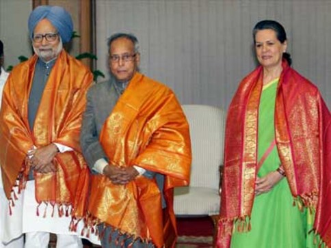 Prez poll potboiler: How Pranab got past the 'Sonia hurdle'