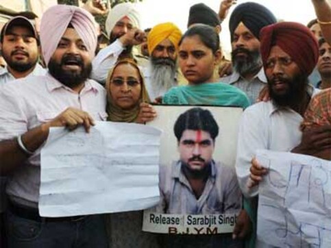 'Indian govt is not bothered about Sarabjit' 'Indian govt is not bothered about Sarabjit'