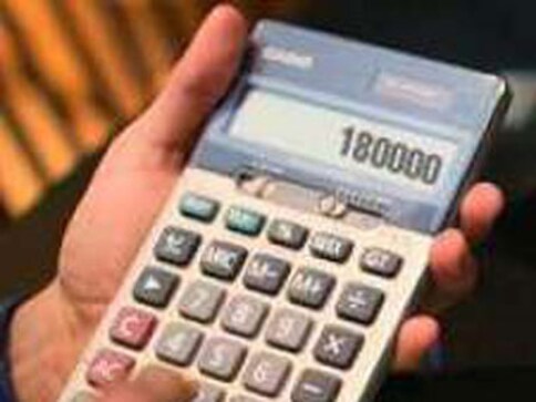 Central Excise keeps CAG out of service tax net
