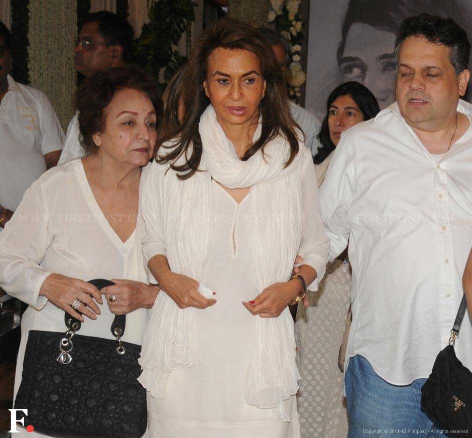 Jeetendra, Pinky Roshan and Rakesh Roshan. Sachin Gokhale/Firstpost Jeetendra, Pinky Roshan and Rakesh Roshan. Sachin Gokhale/Firstpost