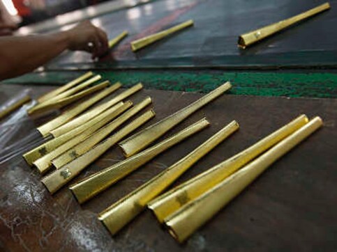 Oly torch making firm suspected of hiring illegal Indian immigrants Oly torch making firm suspected of hiring illegal Indian immigrants