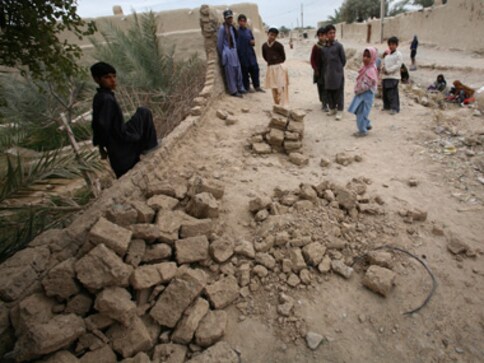 Earthquake measuring 6.1 on the Richter scale jolts Pak areas