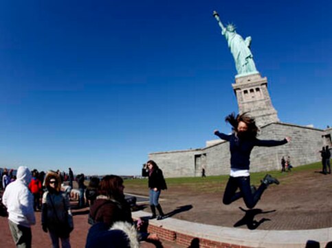 Statue of Liberty inspired by Arab woman guarding Suez Canal Statue of Liberty inspired by Arab woman guarding Suez Canal