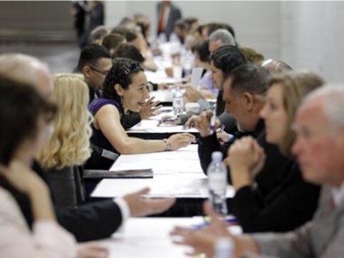 Reversing trend, US jobless claims surge again Reversing trend, US jobless claims surge again