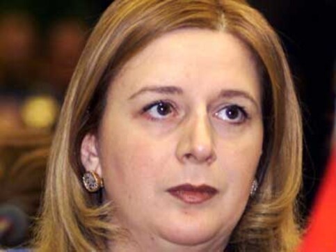 Arafat's widow wants French probe into husband's death Arafat's widow wants French probe into husband's death