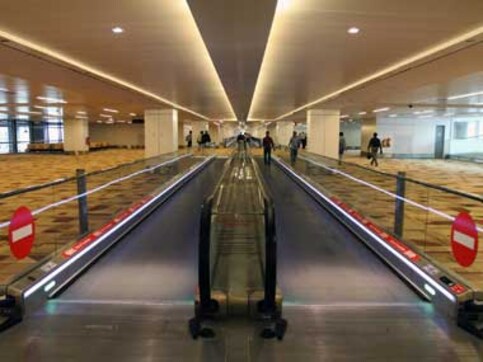 Delhi airport gets recognition for reducing carbon emission Delhi airport gets recognition for reducing carbon emission