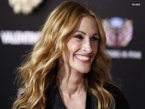 Julia Roberts in search of simpler life, plans to shift to Hawaii