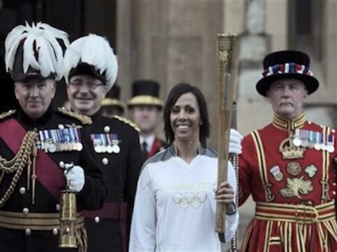 London Mayor hopes torch relay will lift Olympic mood London Mayor hopes torch relay will lift Olympic mood
