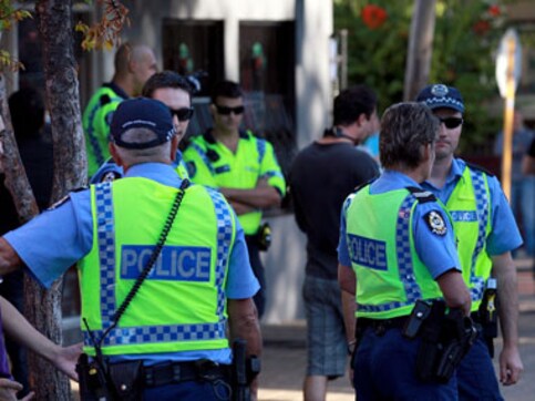 Oz cops seize drugs worth $525 mn Oz cops seize drugs worth $525 mn