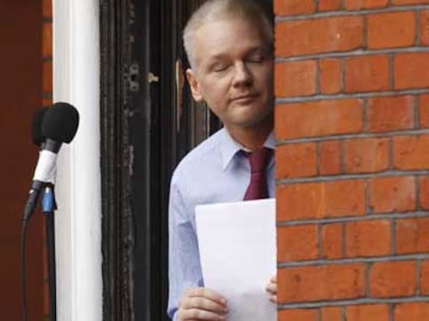 Britain could end Assange row 'tomorrow': Ecuadorian prez Britain could end Assange row 'tomorrow': Ecuadorian prez
