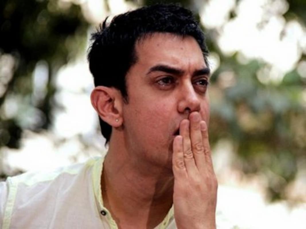 Aamir Khan Brings Smile To Jalpari Director Entertainment News Firstpost