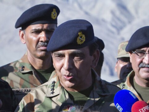 Kayani rubbishes reports of anti-terror operations with US Kayani rubbishes reports of anti-terror operations with US