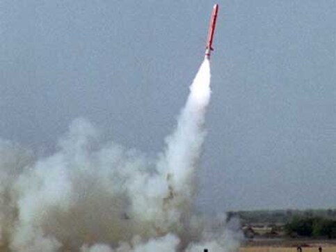 Pak to US defence secy: Nuke assets beyond terrorist reach Pak to US defence secy: Nuke assets beyond terrorist reach