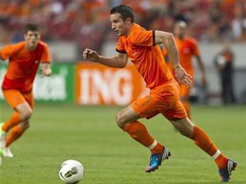 FIFA World Cup 2018 qualifiers: Robin van Persie recalled to Netherlands squad after 2 years FIFA World Cup 2018 qualifiers: Robin van Persie recalled to Netherlands squad after 2 years
