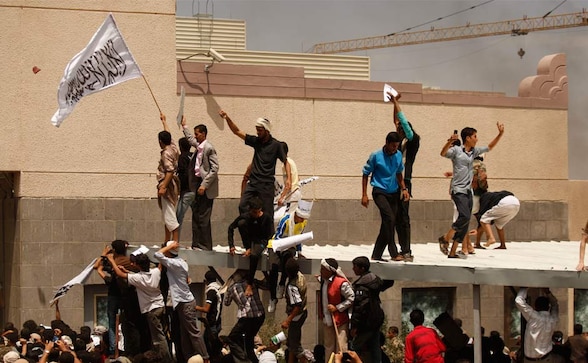 Images: US Embassy in Yemen under siege by Islamic protestors Images: US Embassy in Yemen under siege by Islamic protestors