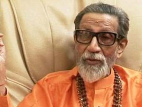 Trivedi insulted national symbols, but he's not a traitor: Bal Thackeray