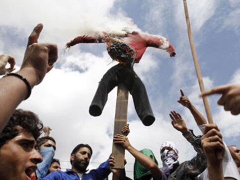 Anti-Islam film: Kolkata protests turn violent Anti-Islam film: Kolkata protests turn violent