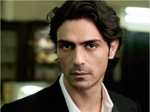 Arjun Rampal spends 40th birthday on 'D Day' sets in Kutch Arjun Rampal spends 40th birthday on 'D Day' sets in Kutch