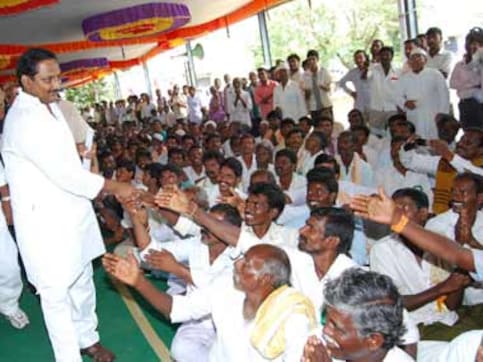 Arrogance of power: Congress feeds on itself in Andhra Pradesh Arrogance of power: Congress feeds on itself in Andhra Pradesh