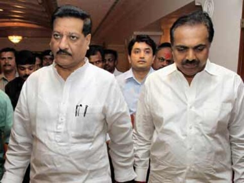 Thackeray FB arrests: Chavan defends suspending cops