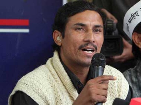 Ready to look into Surender Singh's grievances: govt Ready to look into Surender Singh's grievances: govt