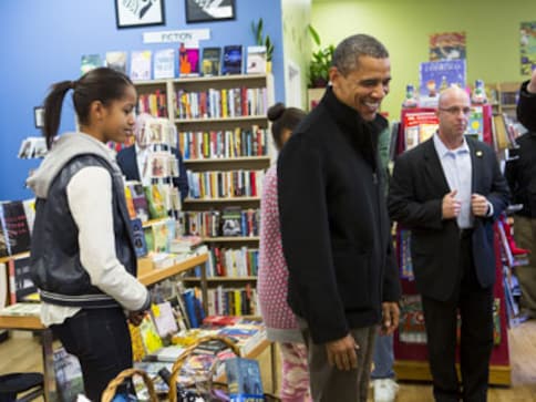 Black Friday: Online sales top $1 bn for the first time in US