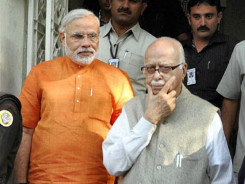 Concerned Advani urges EC to look into gap between voting, counting day Concerned Advani urges EC to look into gap between voting, counting day