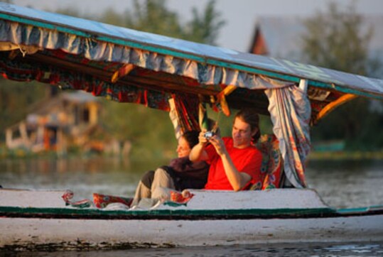 Tourism becomes latest casualty in Jammu and Kashmir amid India-Pakistan tension and 'boycott Kashmiri' calls Tourism becomes latest casualty in Jammu and Kashmir amid India-Pakistan tension and 'boycott Kashmiri' calls