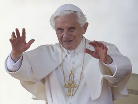 Pope takes to Twitter, will tweet about faith