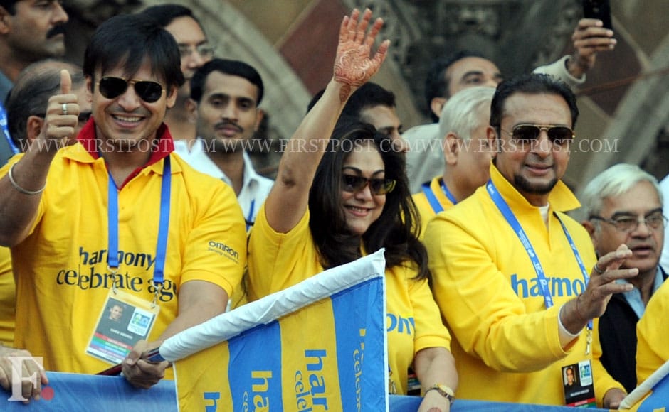 Vivek Oberoi, Tina Ambani and Gulshan Grover at Mumbai Marathon . Sachin Gokhale/Firstpost Vivek Oberoi, Tina Ambani and Gulshan Grover at Mumbai Marathon . Sachin Gokhale/Firstpost