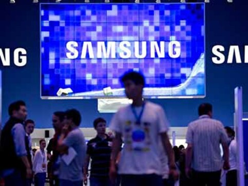 Samsung looks to broaden chip base as Apple cuts orders Samsung looks to broaden chip base as Apple cuts orders