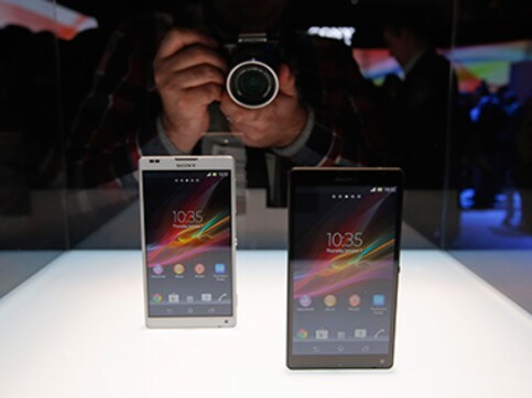 Sony launches water-resistant, dust-proof Xperia Z at CES Sony launches water-resistant, dust-proof Xperia Z at CES