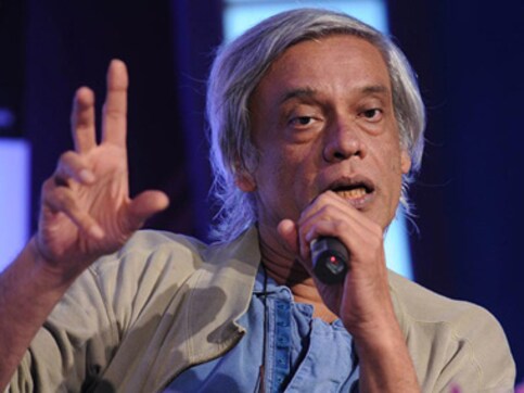 Sudhir Mishra announces he'll remake his debut directorial, Yeh Woh Manzil To Nahin, inspired by 'students of today' Sudhir Mishra announces he'll remake his debut directorial, Yeh Woh Manzil To Nahin, inspired by 'students of today'