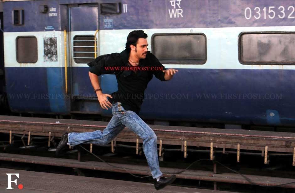 Imran Khan at the Mumbai Central station. Sachin Gokhale/Firstpost Imran Khan at the Mumbai Central station. Sachin Gokhale/Firstpost