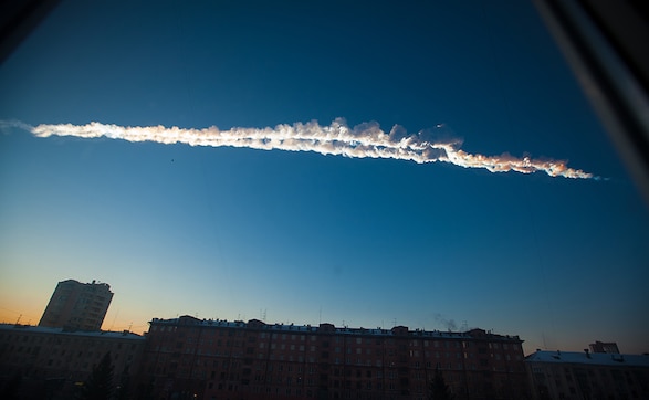 Images: Meteor crash causes explosions, injures 400 in Russia Images: Meteor crash causes explosions, injures 400 in Russia