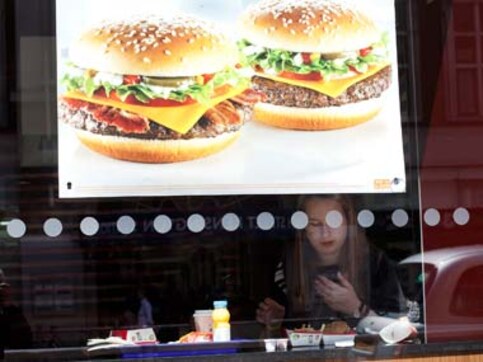McDonald's to pay Rs 15,000 for delivering wrong burger McDonald's to pay Rs 15,000 for delivering wrong burger