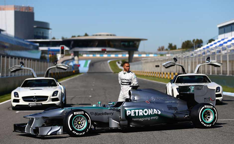 The Mercedes W04 follows the trend of sporting a smoothed out nose, a trend bucked so far by Red Bull and Lotus. Getty Images The Mercedes W04 follows the trend of sporting a smoothed out nose, a trend bucked so far by Red Bull and Lotus. Getty Images