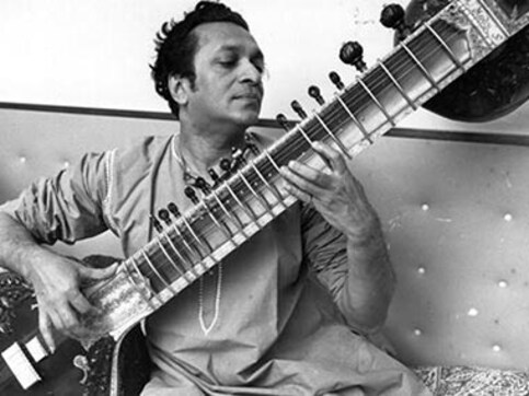Anoushka Shankar, Norah Jones accept Ravi Shankar's posthumous Lifetime Grammy Anoushka Shankar, Norah Jones accept Ravi Shankar's posthumous Lifetime Grammy