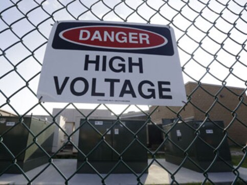 Pak left without power in rare country-wide blackout Pak left without power in rare country-wide blackout