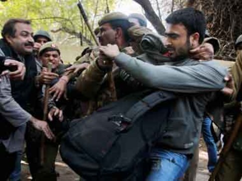 Activists protest against Afzal's hanging at Jantar Mantar
