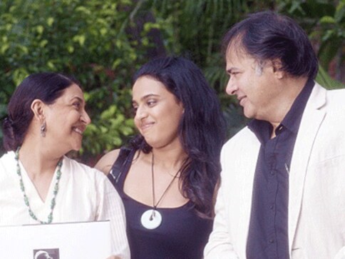 Movie Review: Farooq-Deepti nostalgia not enough magic for Listen... Amaya Movie Review: Farooq-Deepti nostalgia not enough magic for Listen... Amaya