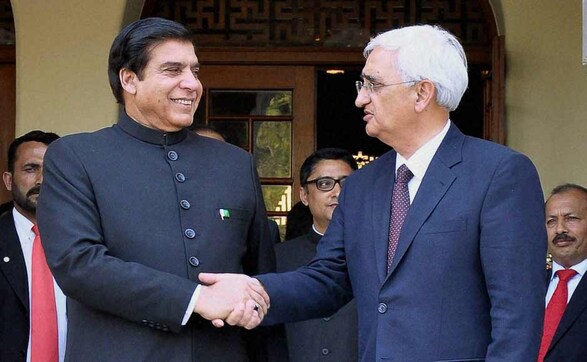 Eats, prays and leaves: Images from the Pakistan PM's trip to Ajmer Eats, prays and leaves: Images from the Pakistan PM's trip to Ajmer