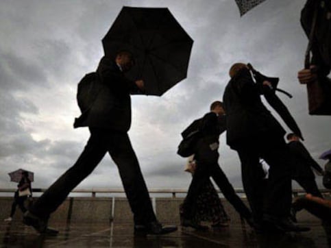 HSBC, StanChart to cut bonus payouts due to US fine HSBC, StanChart to cut bonus payouts due to US fine