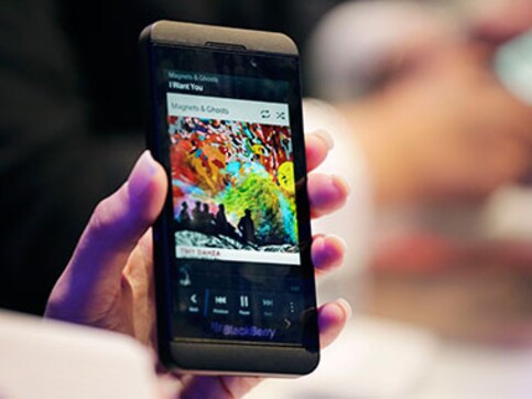 AT&T to start selling BlackBerry Z10 on 22 March in US for $200 contract AT&T to start selling BlackBerry Z10 on 22 March in US for $200 contract