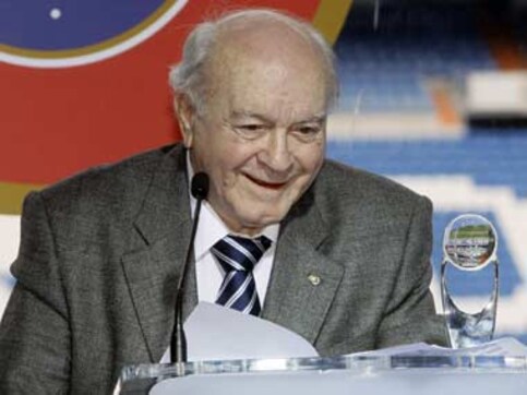 New Pope and Madrid legend Di Stefano may have played football together New Pope and Madrid legend Di Stefano may have played football together