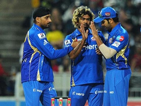 Mumbai Indians sign 3-yr deal with Bajaj Allianz for Rs 30 cr